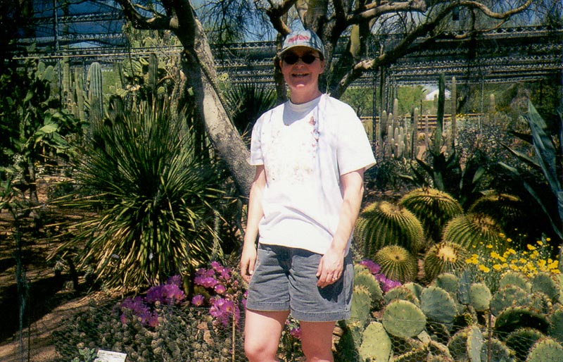 Cindy at Phoenix Botanical Gardens 2.jpg 145.5K